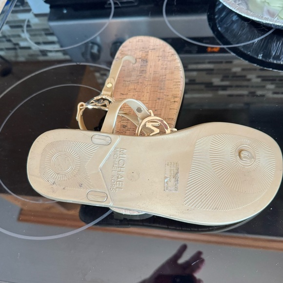 Michael Kors jelly flip flops - Picture 3 of 3